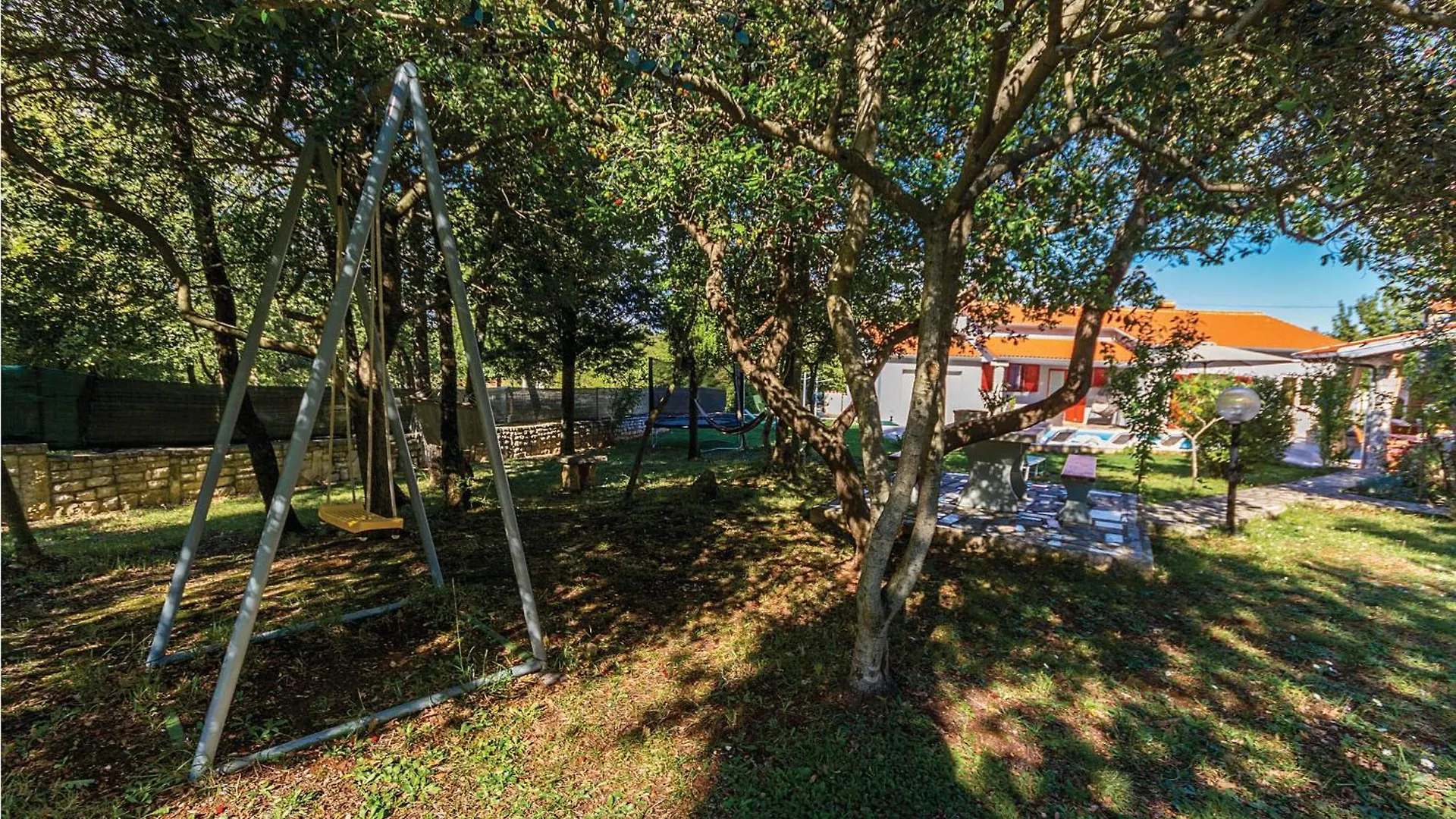Semesterbostad 2 Bedroom Stunning Home In Pavicini Kroatien