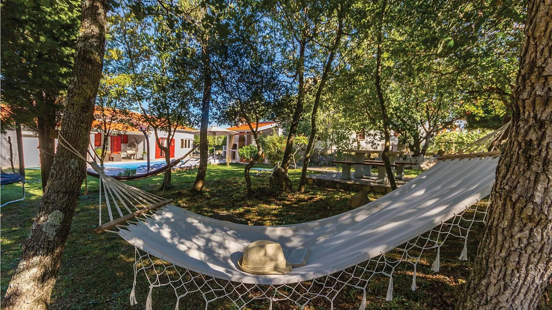 2 Bedroom Stunning Home In Pavicini Veliki Vareski 0*,  Croatia