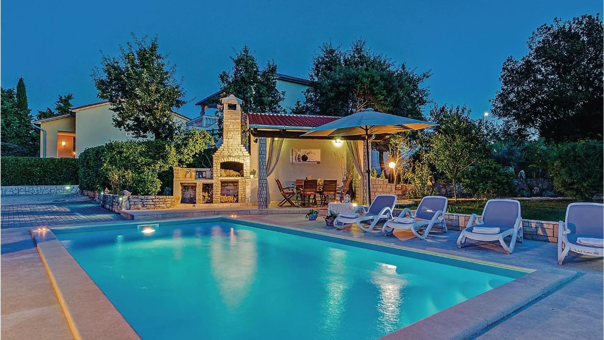 2 Bedroom Stunning Home In Pavicini Veliki Vareski 0*,  Croatia