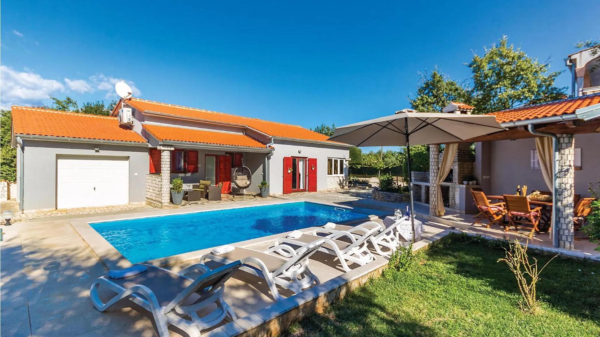 2 Bedroom Stunning Home In Pavicini Veliki Vareski